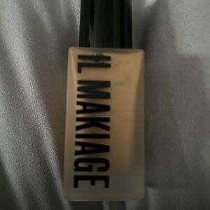 IL MAKIAGE Foundation - WOKE UP LIKE THIS